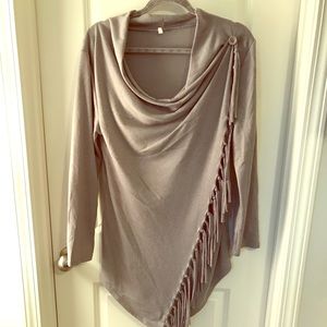 Grey fringe poncho ♥️